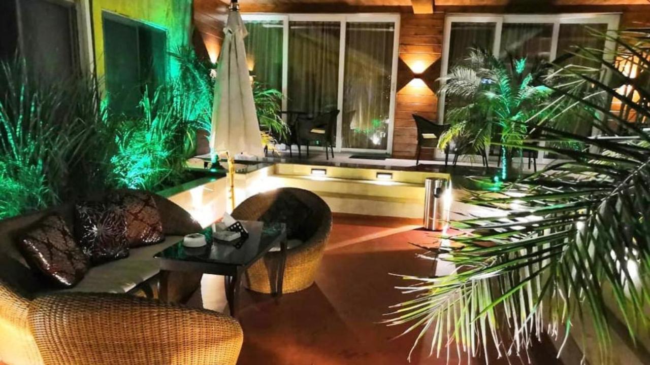 Shivers Oasis Luxury Boutique Resort Candolim Exteriör bild